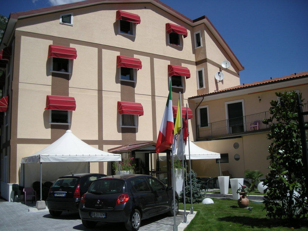 Hotel De Meis Capistrello エクステリア 写真