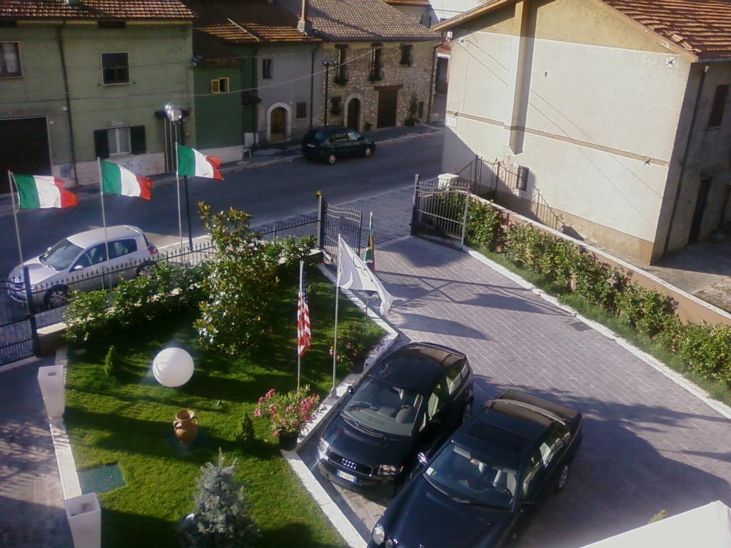 Hotel De Meis Capistrello エクステリア 写真