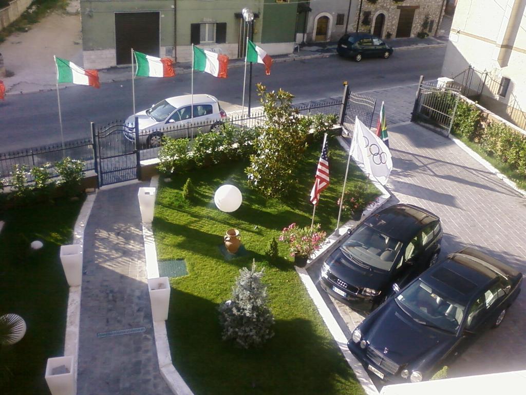 Hotel De Meis Capistrello エクステリア 写真